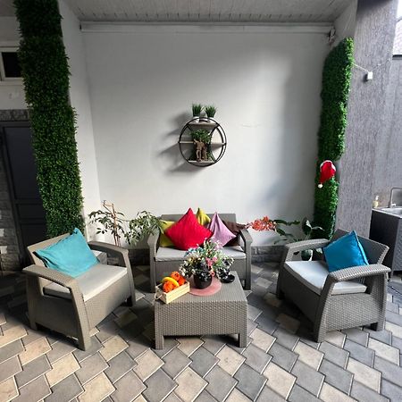 Cosy Apartment With Good Location Self Check In Yerevan Ngoại thất bức ảnh