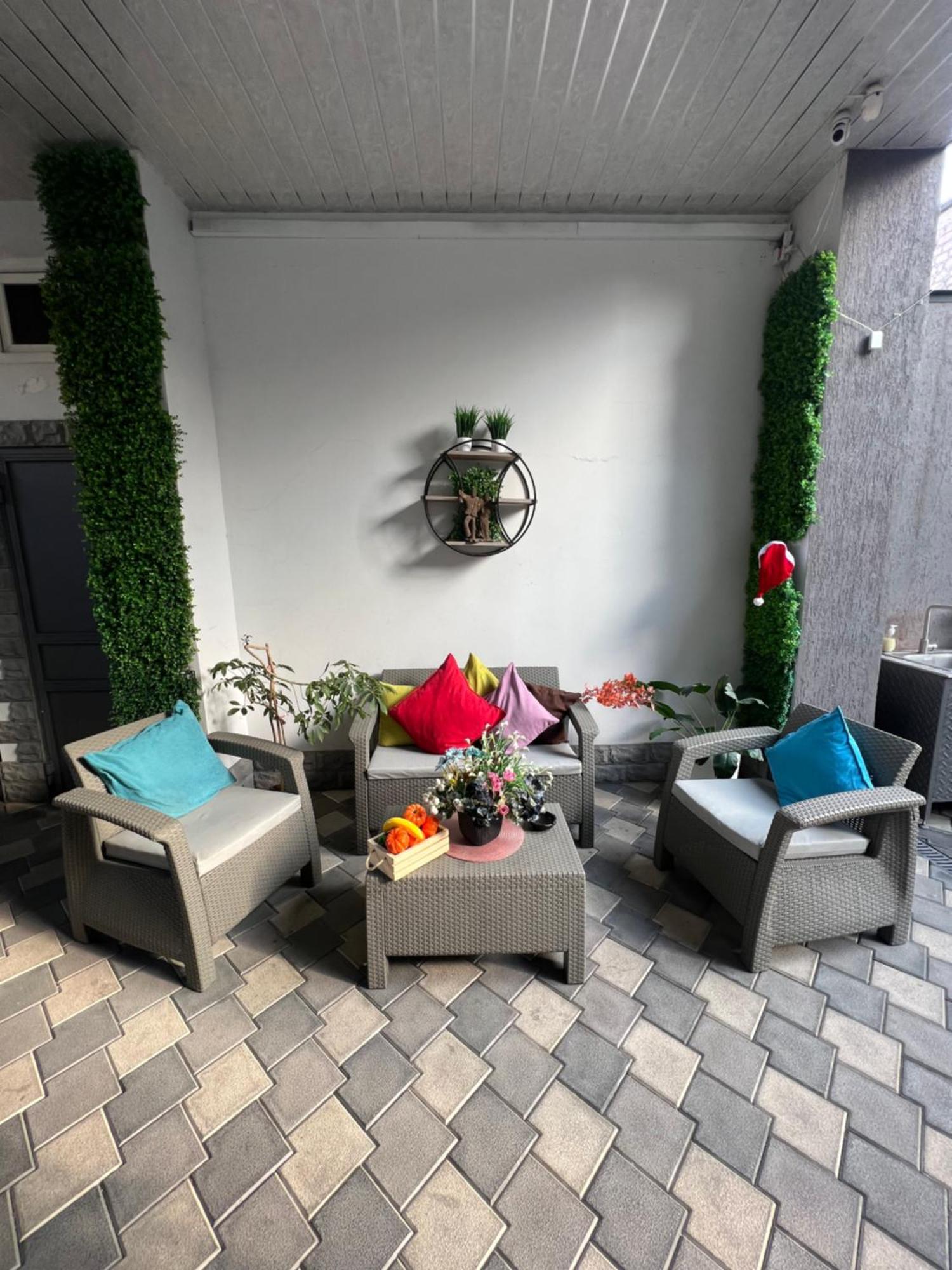 Cosy Apartment With Good Location Self Check In Yerevan Ngoại thất bức ảnh