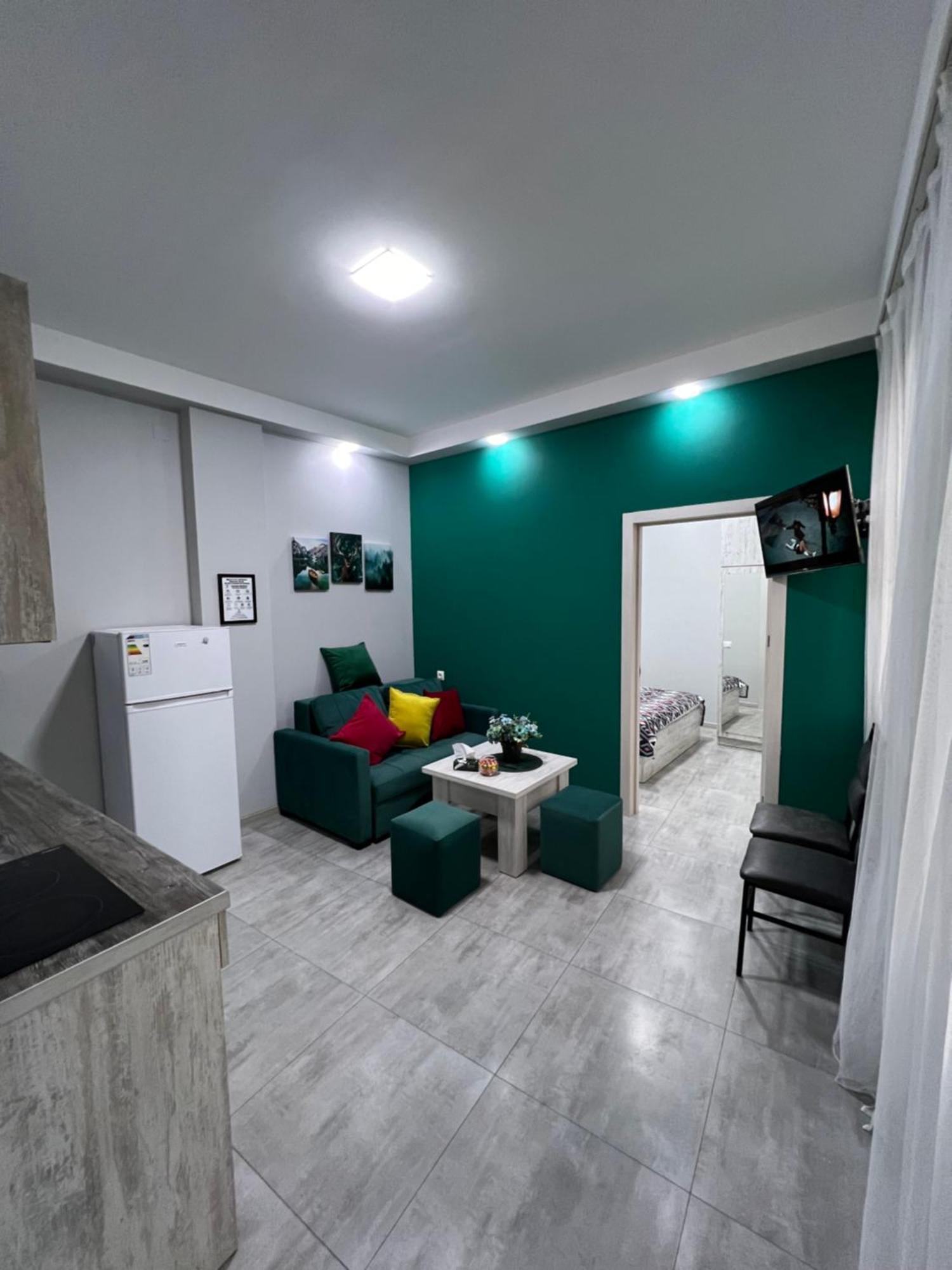 Cosy Apartment With Good Location Self Check In Yerevan Ngoại thất bức ảnh