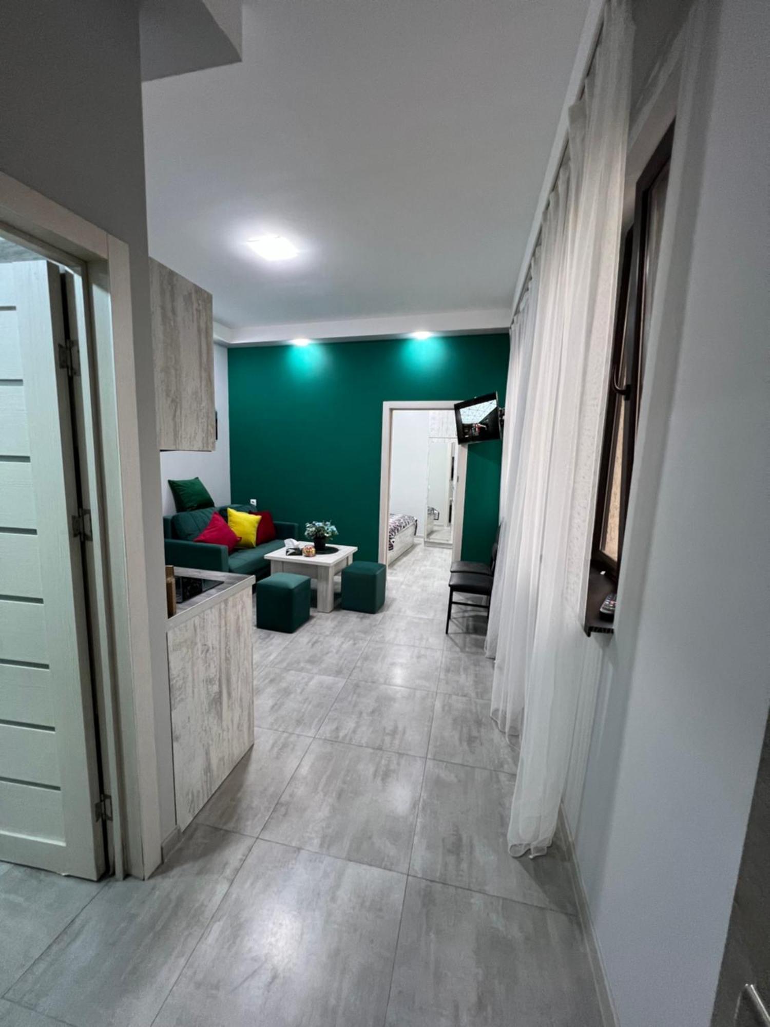 Cosy Apartment With Good Location Self Check In Yerevan Ngoại thất bức ảnh