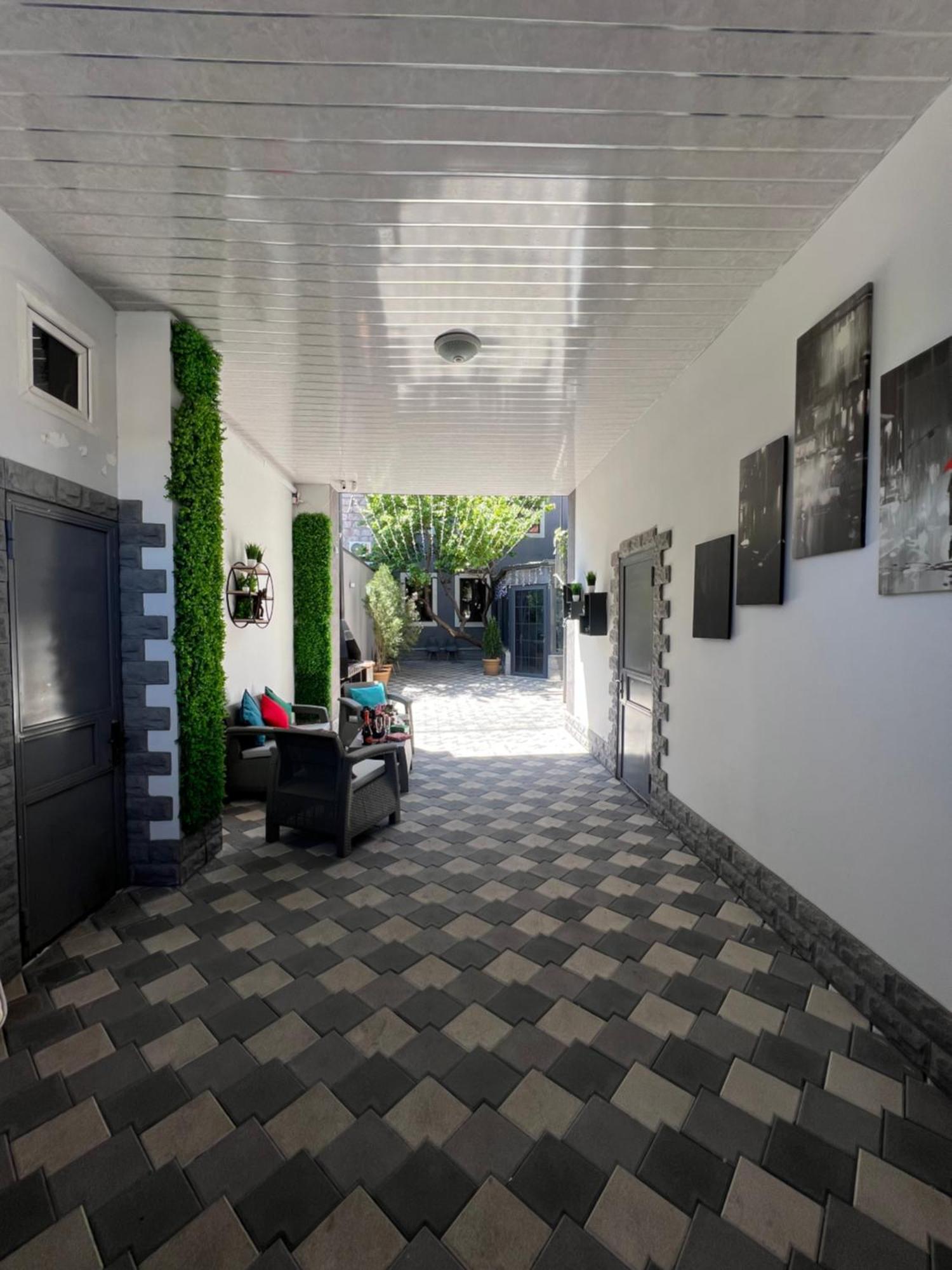 Cosy Apartment With Good Location Self Check In Yerevan Ngoại thất bức ảnh
