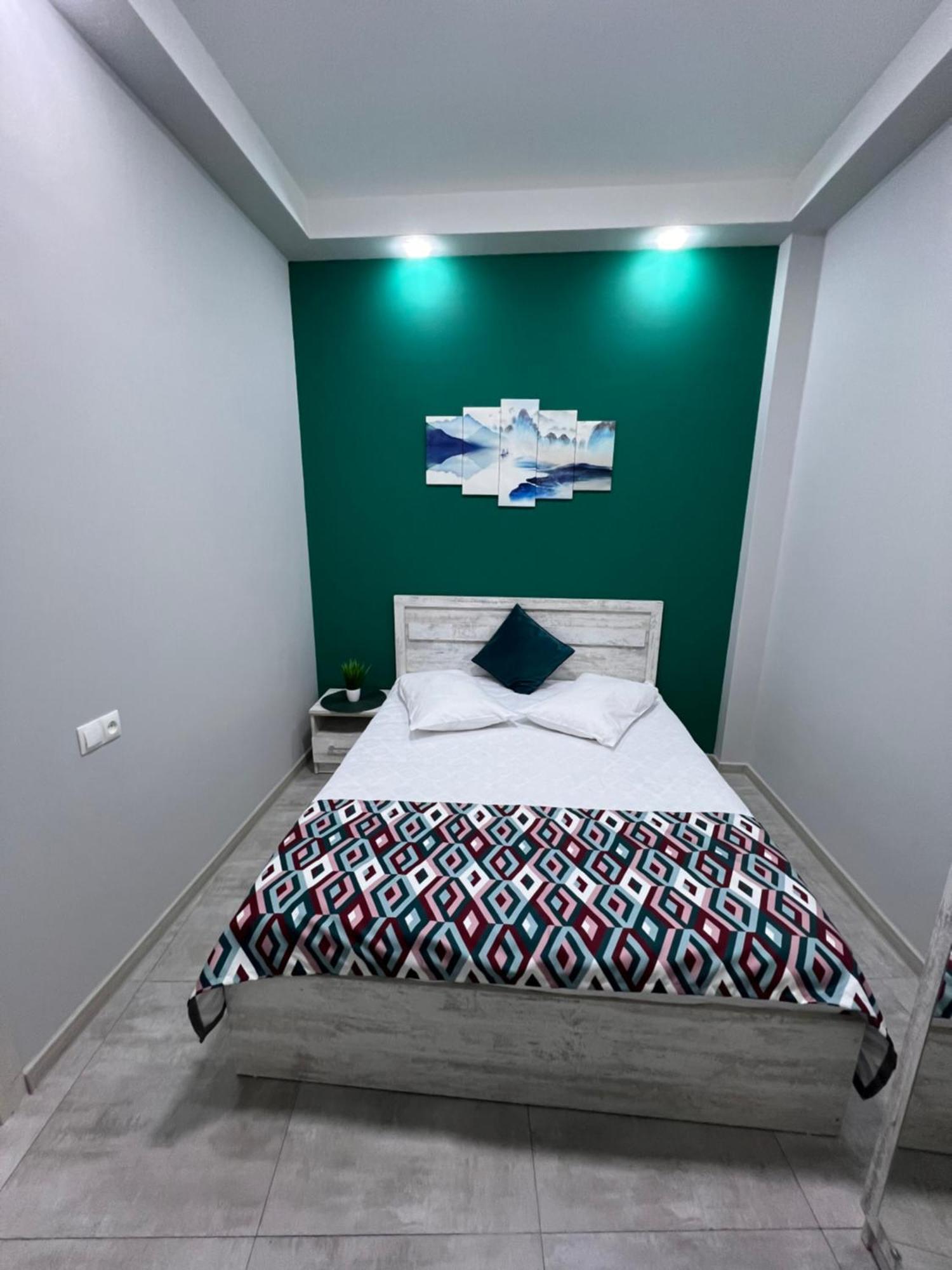 Cosy Apartment With Good Location Self Check In Yerevan Ngoại thất bức ảnh