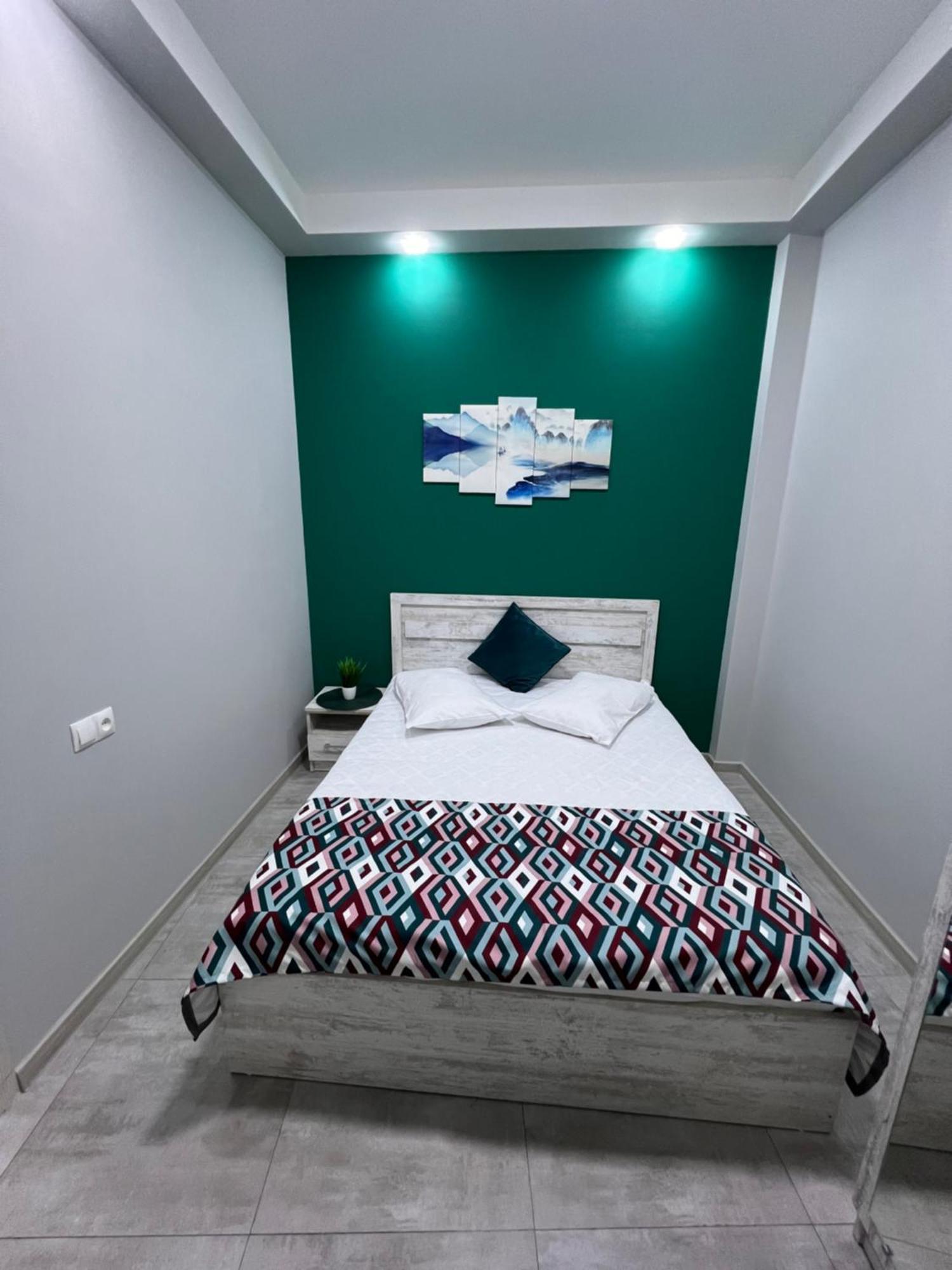 Cosy Apartment With Good Location Self Check In Yerevan Ngoại thất bức ảnh