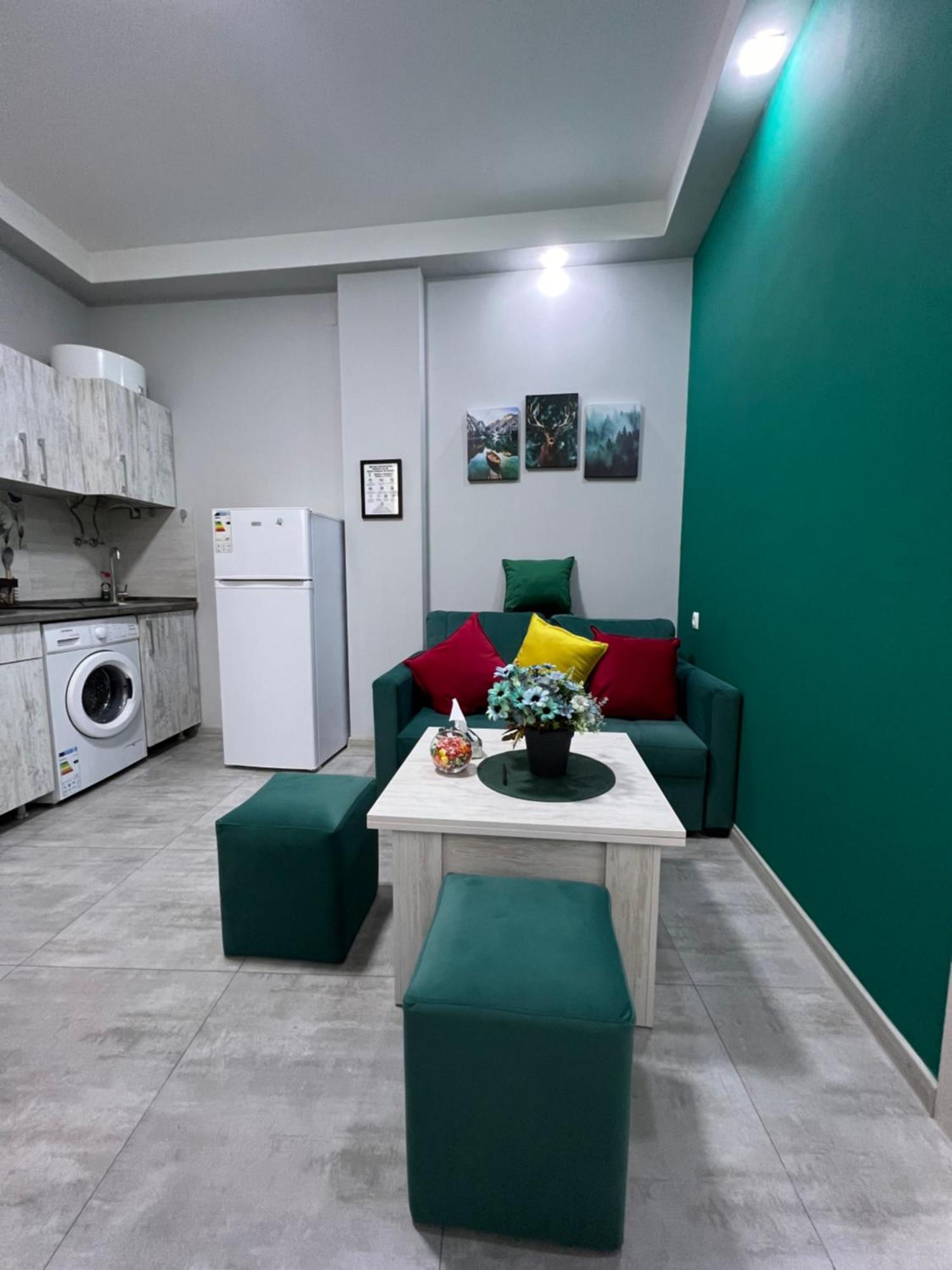 Cosy Apartment With Good Location Self Check In Yerevan Ngoại thất bức ảnh
